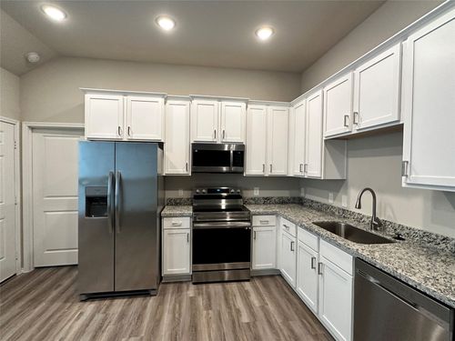 11606 Vistawood St, Willis, TX, 77318-7672 | Card Image