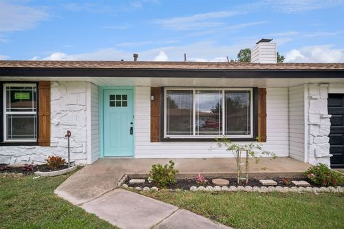 1406 Clint St, Claremore, OK, 74017-8614 | Card Image
