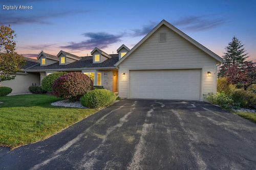 W178N9878 Riversbend Cir E, Germantown, WI, 53022-4653 | Card Image