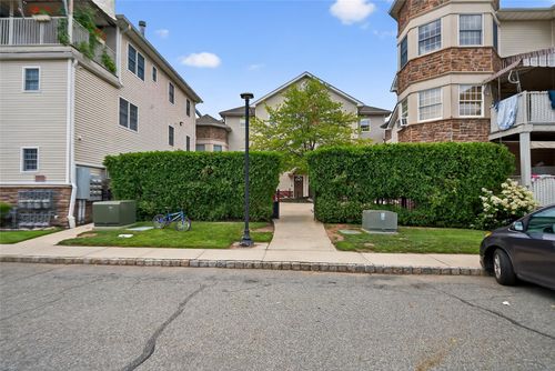 unit-101-6 Horizon Ct, Monsey, NY, 10952-7813 | Card Image