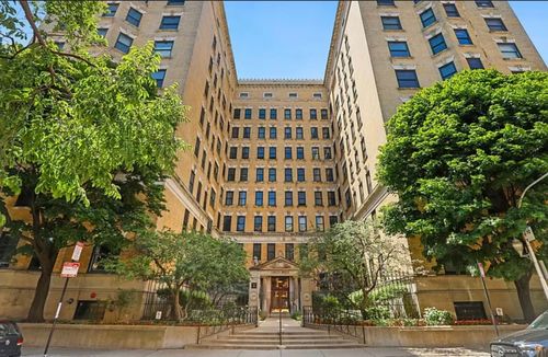 206-559 W Surf St, Chicago, IL, 60657-6090 | Card Image