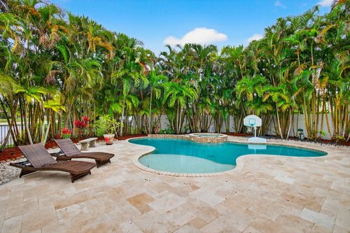 9732 Phipps Ln, Wellington, FL, 33414-3406 | Card Image