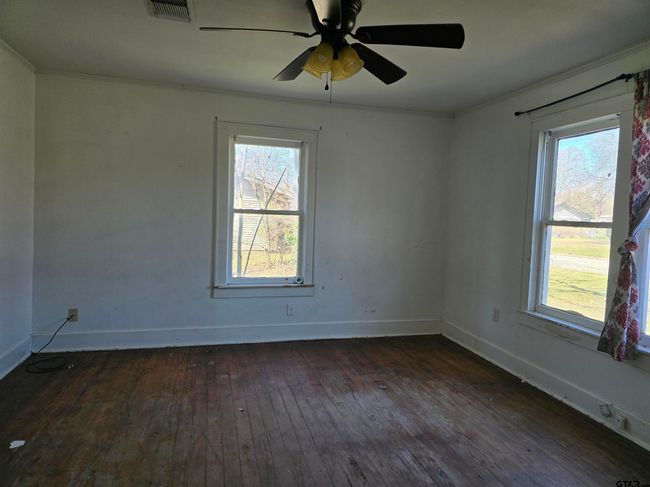 128 Hickory St, House other with 4 bedrooms, 3 bathrooms and null parking in Pittsburg TX | Image 7
