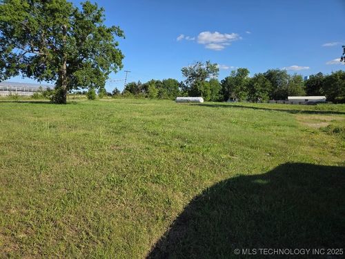 5104 S 85th West Ave, Tulsa, OK, 74107-8503 | Card Image