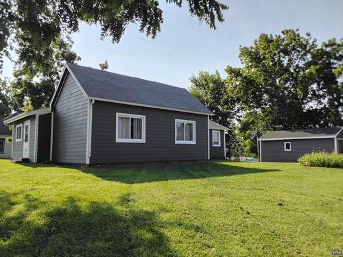 309 W Lake St, Mc Louth, KS, 66054-5300 | Card Image