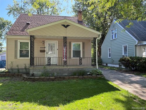 4149 Carnegie St, Wayne, MI, 48184-2136 | Card Image