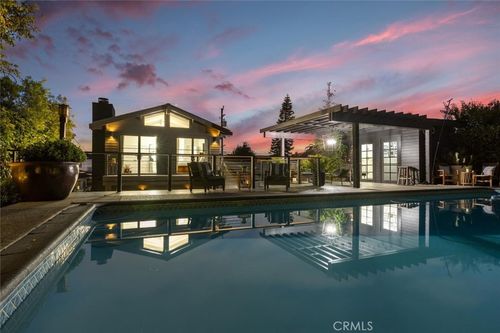 1012 10th St, Manhattan Beach, CA, 90266 | Card Image