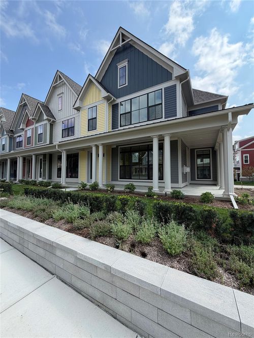 29-407 S Center St, Northville, MI, 48167-1570 | Card Image