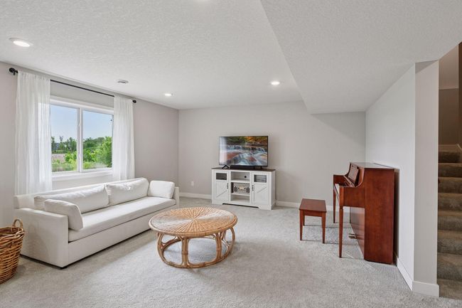 Lower level family room | Image 37