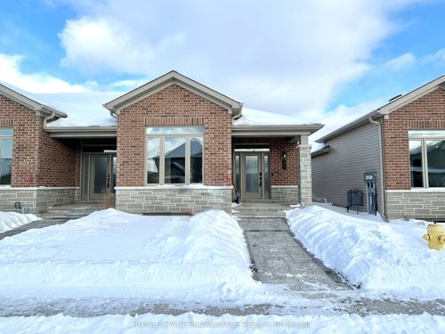 35 Athabaska Dr, Belleville, ON, K8N0T1 | Card Image
