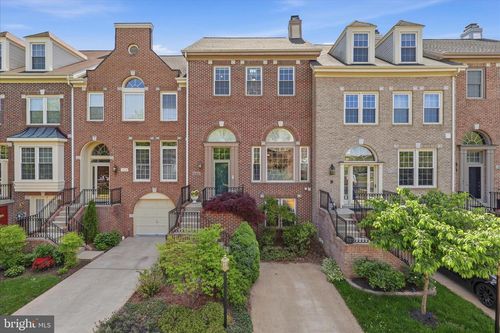 5551 Sully Lake Dr, CENTREVILLE, VA, 20120-2920 | Card Image