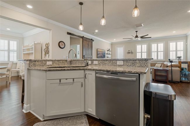 TILE BACKSPLASH ALL THE WAY TO THE CEILING | Image 16