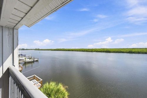 40-817 B Bahia Del Sol Dr, RUSKIN, FL, 33570-3076 | Card Image