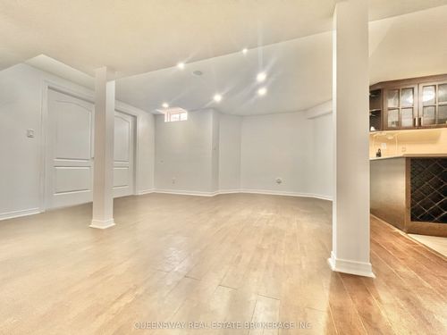 5 Coyle St, Ajax, ON, L1T0A3 | Card Image