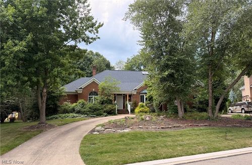 7629 Bucknell Cir Nw, North Canton, OH, 44720-7852 | Card Image