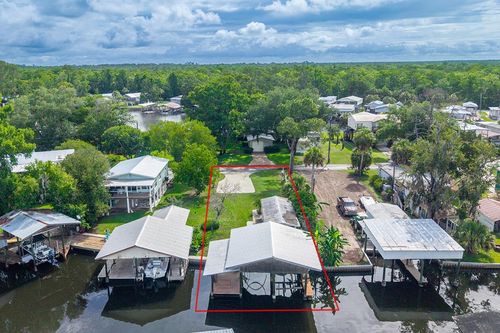 192 Se 241st St, Suwannee, FL, 32692 | Card Image