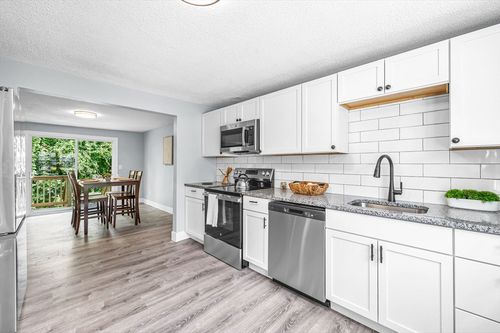 57 Warebrook Vlg, Ware, MA, 01082-1332 | Card Image