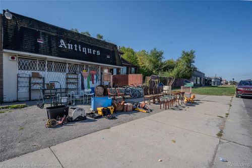 11109 Morang Dr, Detroit, MI, 48224-1702 | Card Image