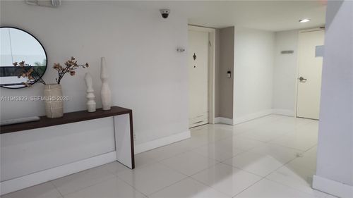 apt-307-200 Lakeview Dr, Weston, FL, 33326-1002 | Card Image