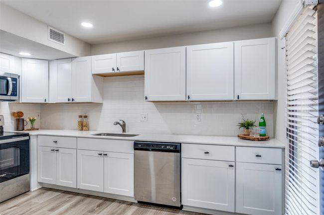 APT-120 - 10211 Regal Oaks Dr, Condo with 2 bedrooms, 2 bathrooms and null parking in Dallas TX | Image 9
