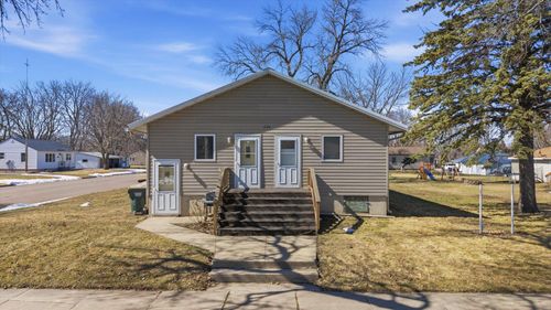 226 3rd Ave S, Brownton, MN, 55312-2201 | Card Image
