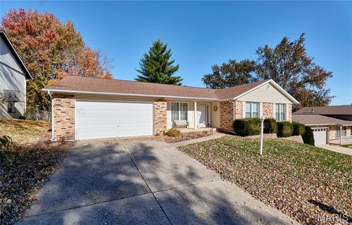 41 Country Creek Dr, Saint Peters, MO, 63376-3045 | Card Image