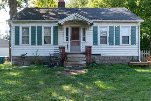 1809 Douglas Ave, Kalamazoo, MI, 49007-1651 | Card Image