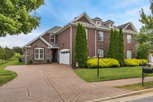 1010 Larkwood Dr, Hermitage, TN, 37076-5611 | Card Image