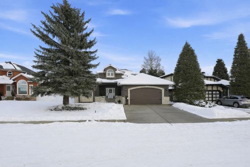 {{alt}} | Card Image