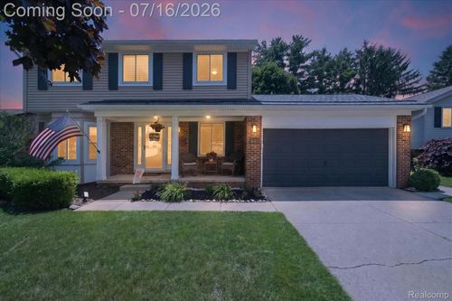 845 Abbey Ln, Milford, MI, 48381-1003 | Card Image