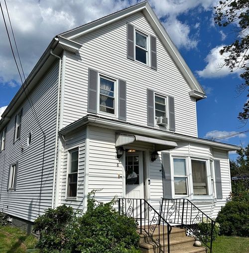 8 Maple St, Charlton, MA, 01507-1915 | Card Image