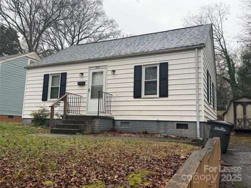 445 Reynolda Dr, Statesville, NC, 28677-5918 | Card Image