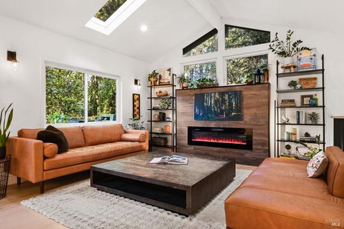 16 Iron Springs Road, Fairfax, CA, 94930 | Card Image