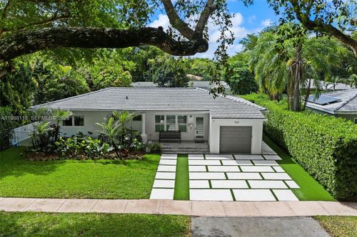 1530 Zuleta Ave, Coral Gables, FL, 33146-2318 | Card Image