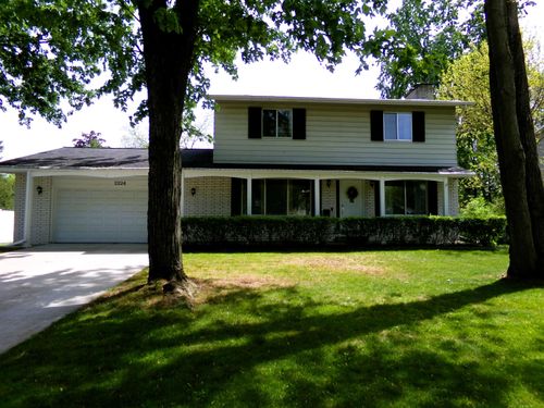 1324 E Bennett Ave, Mt. Pleasant, MI, 48858-1914 | Card Image