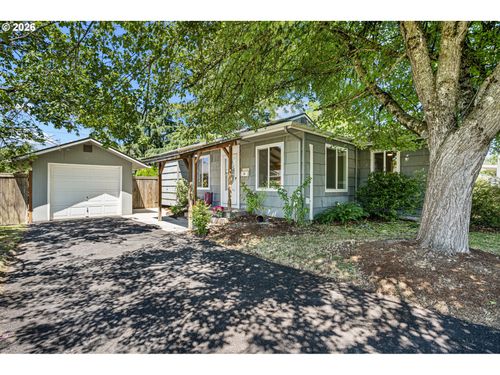 1716 G St, Springfield, OR, 97477-4228 | Card Image