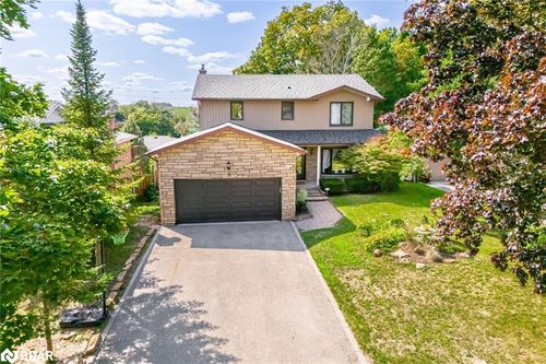 6 Hollis Cres, Holland Landing, ON, L9N1E7 | Card Image