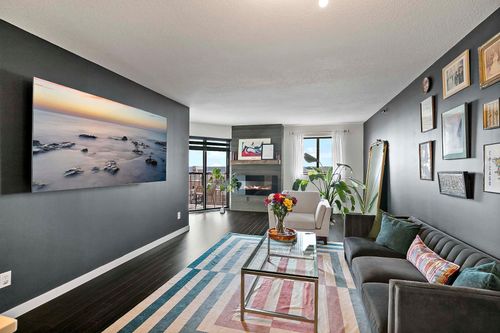 unit-2004-78 10th St E, Saint Paul, MN, 55101-2297 | Card Image