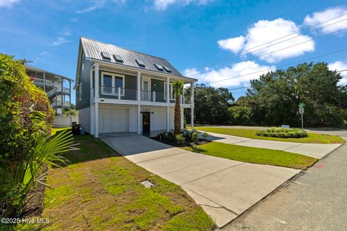 300 Georgia Ave, Carolina Beach, NC, 28428-5860 | Card Image
