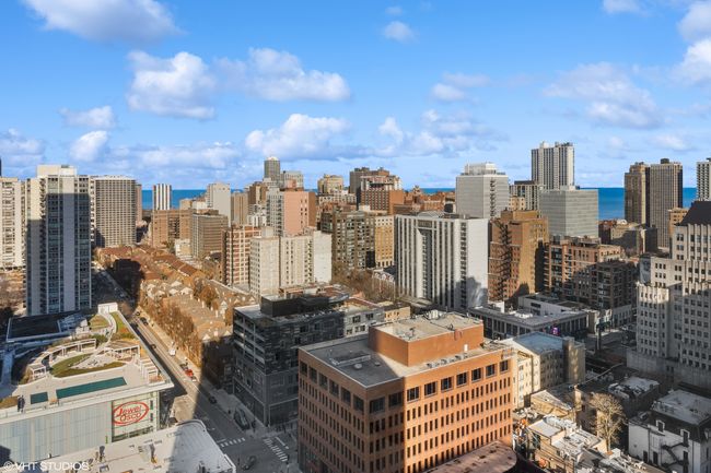 APT-2703 - 1122 N Clark St, Condo with 2 bedrooms, 2 bathrooms and 1 parking in CHICAGO IL | Image 17