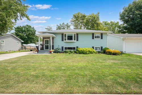 710 4th Ave Se, Stewartville, MN, 55976-1412 | Card Image