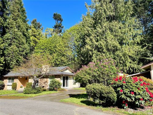 296 Dungeness Mdws, Sequim, WA, 98382-7715 | Card Image