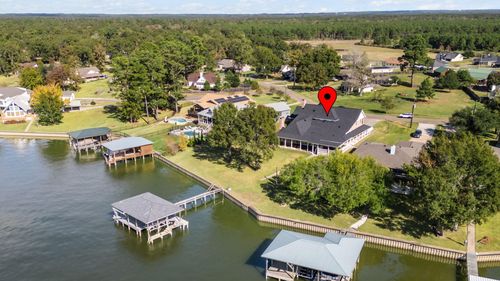 466 Buffalo Ct, Livingston, TX, 77351-6407 | Card Image