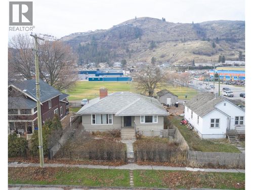 {{alt}} | Card Image