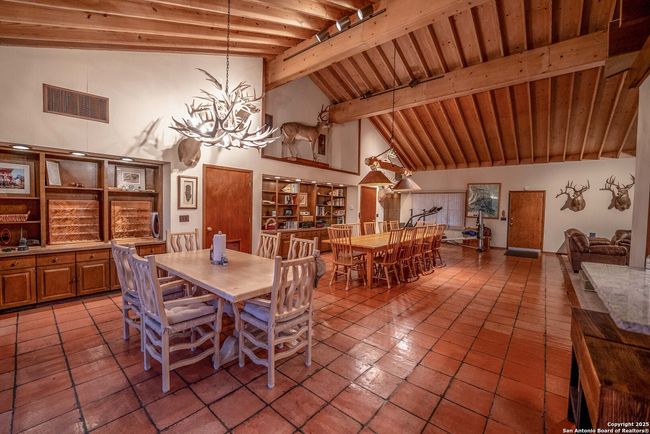 9239 Fm 133, Home with 7 bedrooms, 7 bathrooms and null parking in Cotulla TX | Image 38