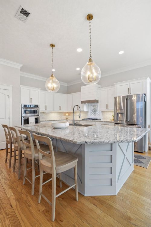 329 Ashby St, Summerville, SC, 29486-0406 | Card Image
