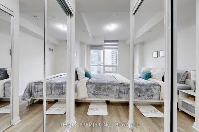 2210 - 5025 Four Springs Ave, Condo with 2 bedrooms, 1 bathrooms and null parking in Mississauga ON | Image 13