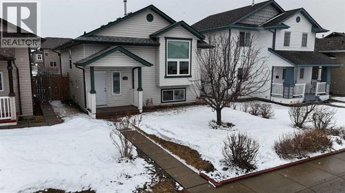 140 Lanterman Close, Red Deer, AB, T4R3N8 | Card Image