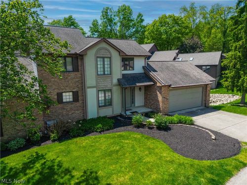4920 Pond Dr Nw, North Canton, OH, 44720-7400 | Card Image