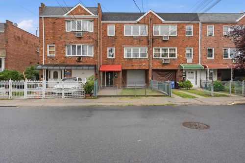 1068 E 86th St, Brooklyn, NY, 11236-4243 | Card Image
